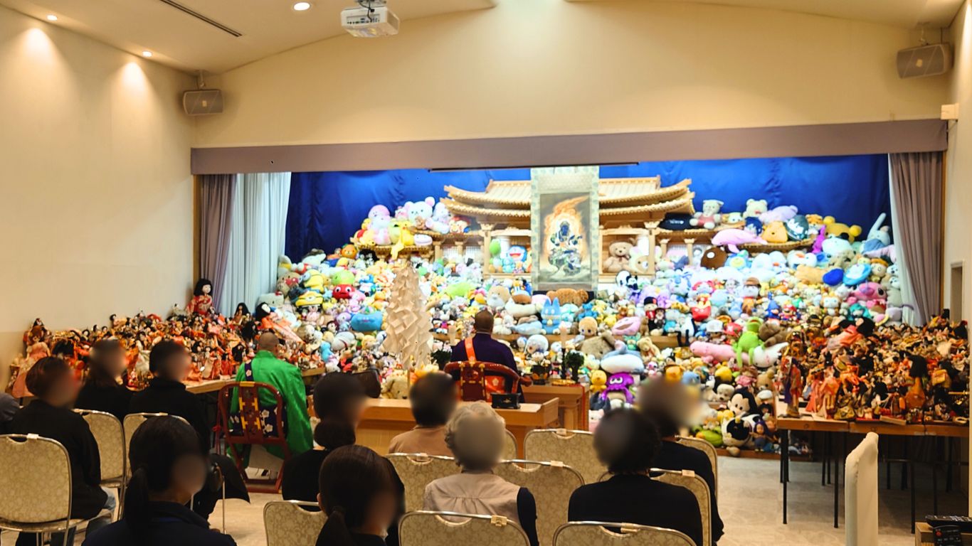 人形供養祭　人形供養　ぬいぐるみ供養　供養　月心会館　月心グループ　月心会館新川　月心　松前町　松前　伊予市　伊予　愛媛　葬儀　新川　伊予公益社　公益社　葬儀場　　古着　古着回収　リユース　松山　松山市 テレビ愛媛　ニュース 伊予市の企業　プロジェクト　ＳＤＧｓ